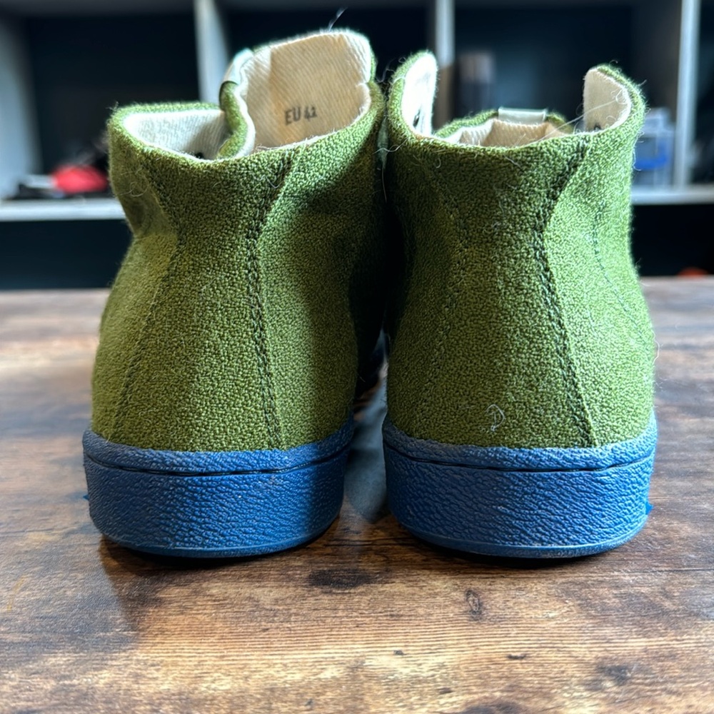 Like new Miret ERILO Moss x Blue outsole sneakers size EU 42 11.5 USA